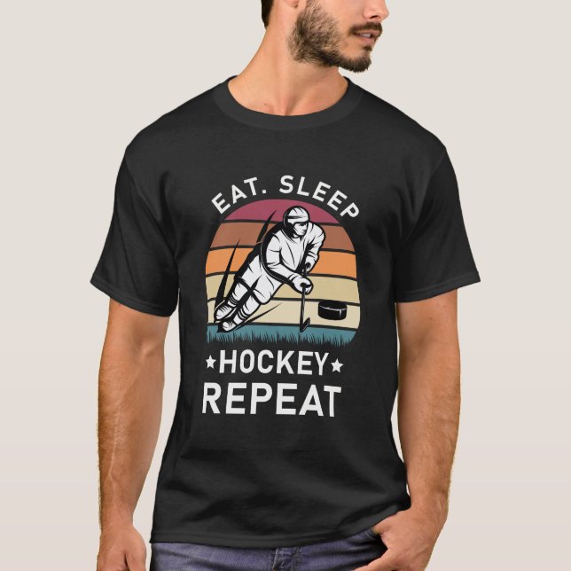 Eat Ssov Hockey Repeat Funny Ice Hockey T Shirt (Framsida)