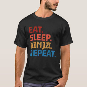 Eat Ssov Ninja Upprepa födelsedagspressen Gift Boy T Shirt