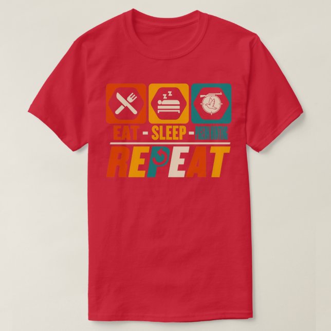 Eat Ssov Pigeon Hunting Repeat Funny Columbidae H T Shirt (Design framsida)