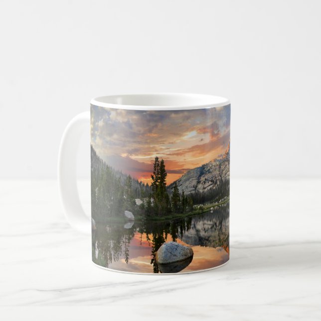 Echo Peaks Sunset från Echo Sjö - Yosemite Kaffemugg (Framsida vänster)