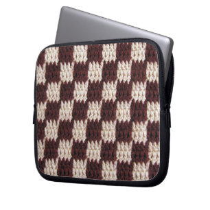 Ecru Checker Artisan Crochet Print Electronics Bag Laptop Fodral