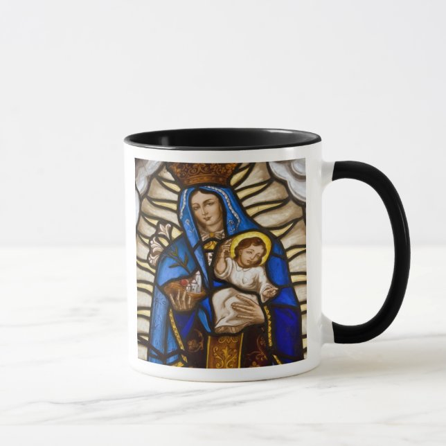 Ecuador, Quito. Staty av bevingad Jungfru Mugg (Höger)