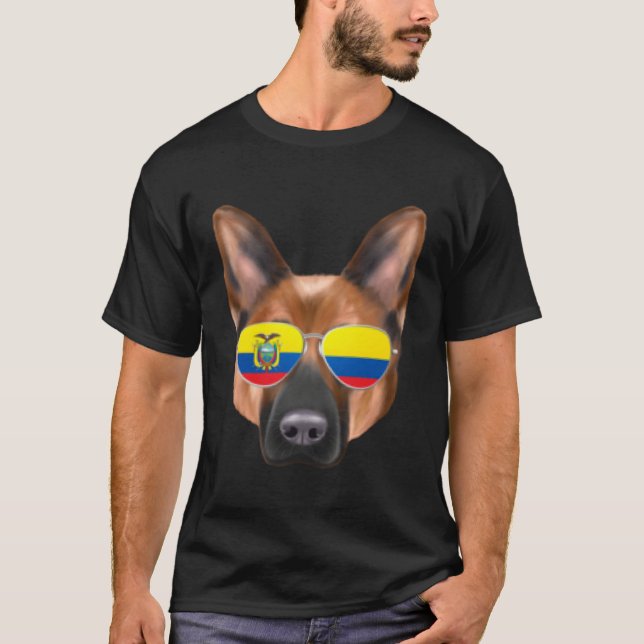Ecuadorian Flag German Shepherd Dog Ecuador Pocket T Shirt (Framsida)