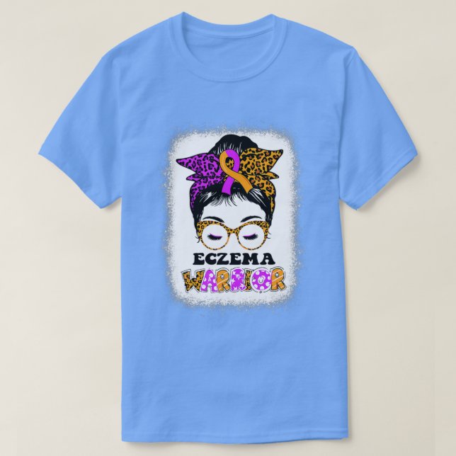 Eczema Awareness Messy Bun Lavender och Orange Rib T Shirt (Design framsida)