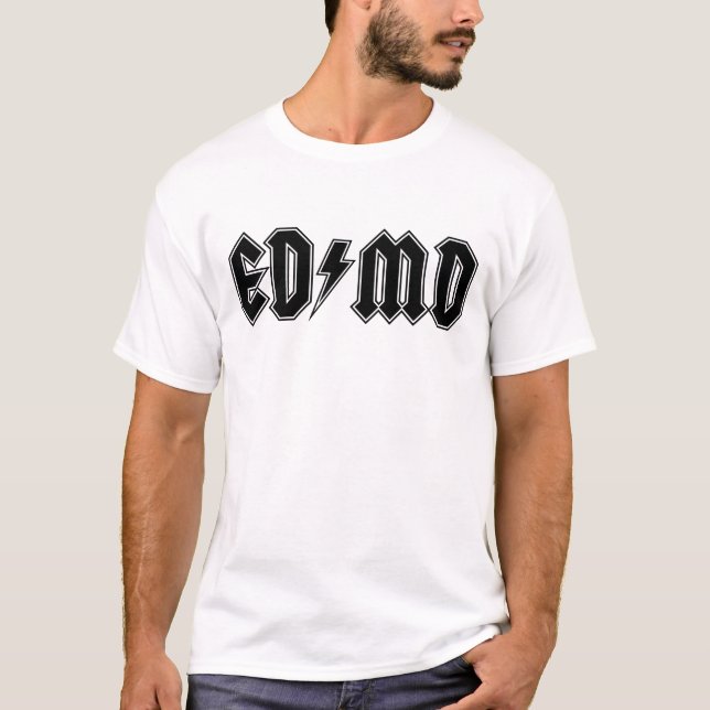 ED/MD M/W/C på ljust T-shirt (Framsida)