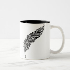 Edgy & chic invecklad snörefjäderillustration Två-Tonad mugg