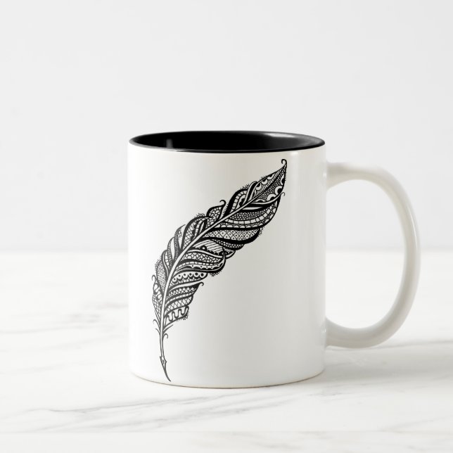 Edgy & chic invecklad snörefjäderillustration Två-Tonad mugg (Höger)