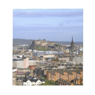 Edinburgh, Skottland. En vy som förbiser central Anteckningsblock