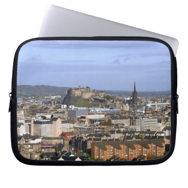 Edinburgh, Skottland. En vy som förbiser central Laptop Sleeve (Framsidan)