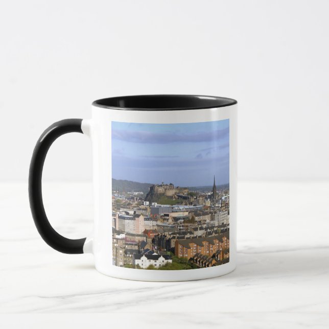 Edinburgh, Skottland. En vy som förbiser central Mugg (Vänster)