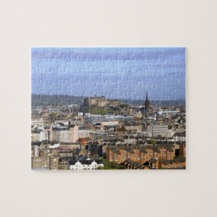 Edinburgh, Skottland. En vy som förbiser central Pussel