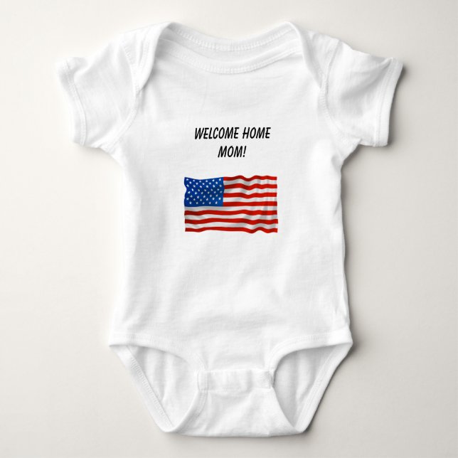Editable American Flagga Welcome Home Mamma T Shirt (Framsida)