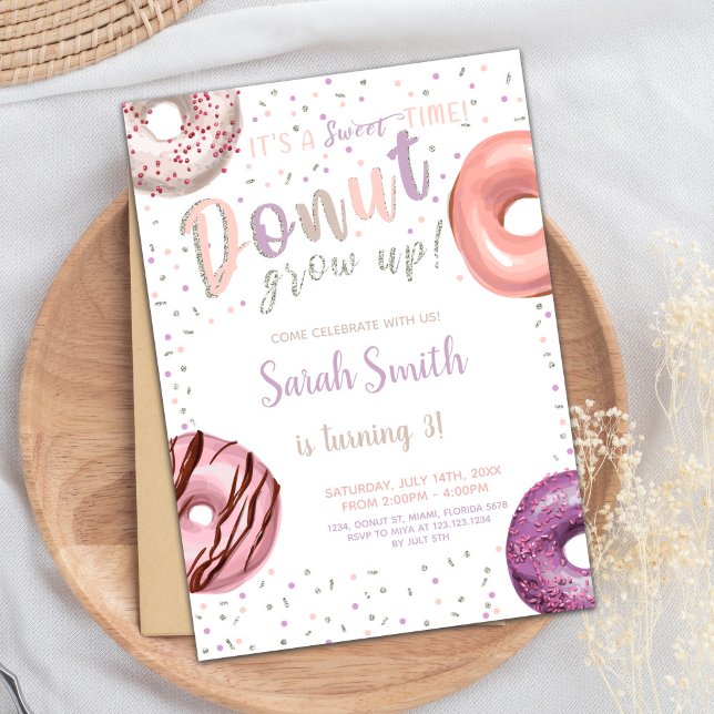 Editable Modern Sprinkle Party Inbjudan (Donut Silver Shadow Donut Birthday Invitations)
