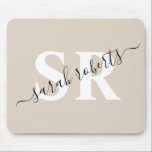 Editable professionell monogram namn beige musmatta<br><div class="desc">Editable professionell monogram namn beige</div>