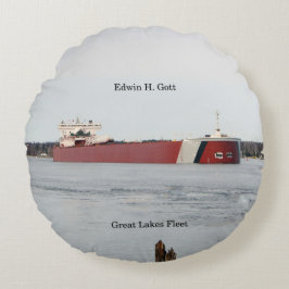 Edwin H. Gott runda vid kuddar