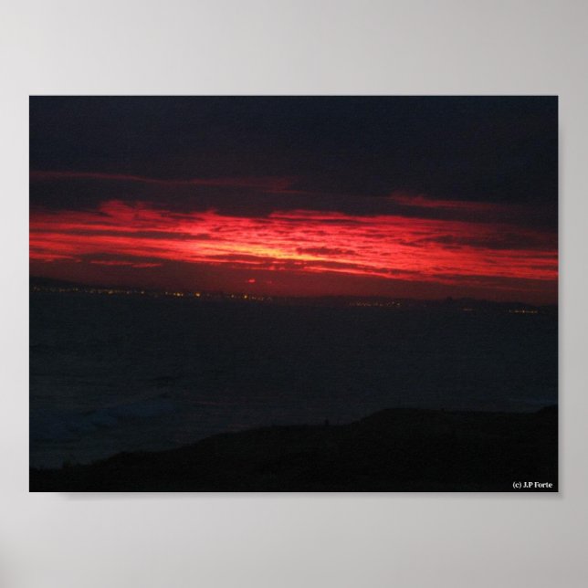 Eerie But Beautiful Sunset Poster (Framsidan)
