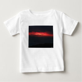 Eerie, men vacker solnedgång t shirt