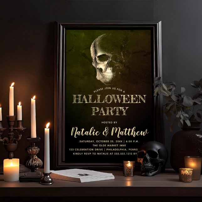 Eerie Night Spooky Skull Halloween fest Inbjudningar (Eerie Night, Creepy, Scary Skull Adult Halloween Party Invitation)