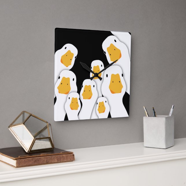 Eerie Surveillance: Geese Monitoring from Space Fyrkantig Klocka (Kontor)