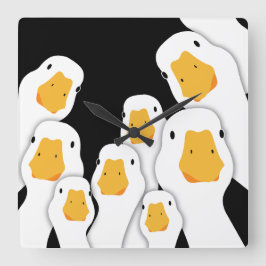 Eerie Surveillance: Geese Monitoring from Space Fyrkantig Klocka