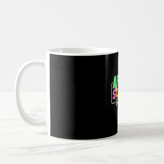 Efter skolans trupp tillbaka till skolan lärare kaffemugg (Vänster)