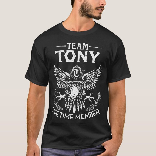 Efternamn på teamets TONY-livstidsmedlem T Shirt (Framsida)