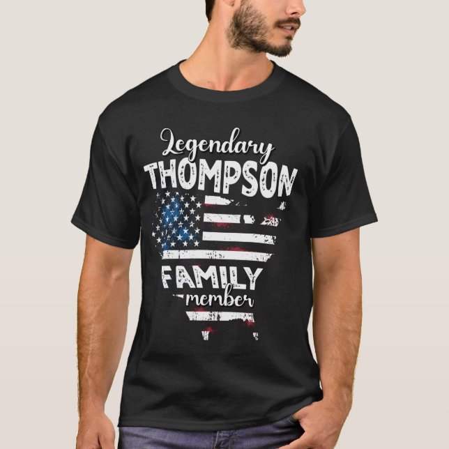 Efternamn Thompson US Flagga Thompson Efternamn Th T Shirt (Framsida)