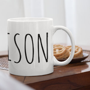 Efternamn, tuscheffekt svart & vit kaffemugg