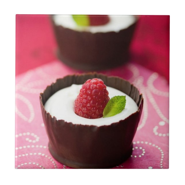 Efterrätt för vitchokladmousse kakelplatta (Framsidan)