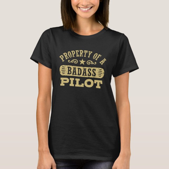 Egendom i en Badass Pilot T-shirt (Framsida)