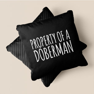 Egendom i en Doberman-Chic, Cute & Funny Black Kudde