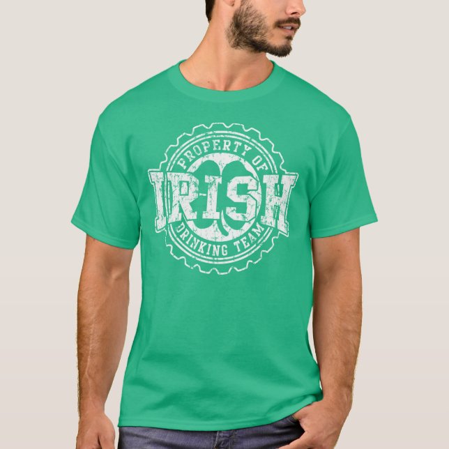 Egendom i Irish Drinking Team St patrick's day T-shirt (Framsida)