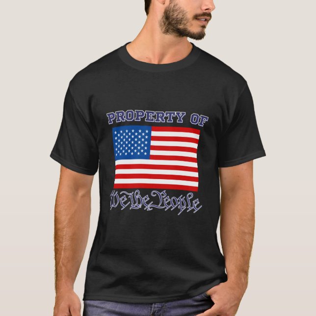 Egendom med en amerikansk Flagga T Shirt (Framsida)