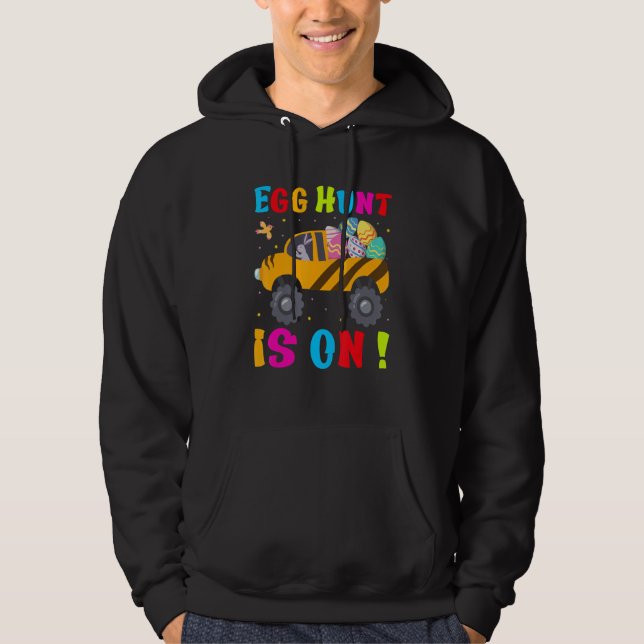 Egg Hunt är på en flony Söndag-traktor i Påsk Hoodie (Framsida)