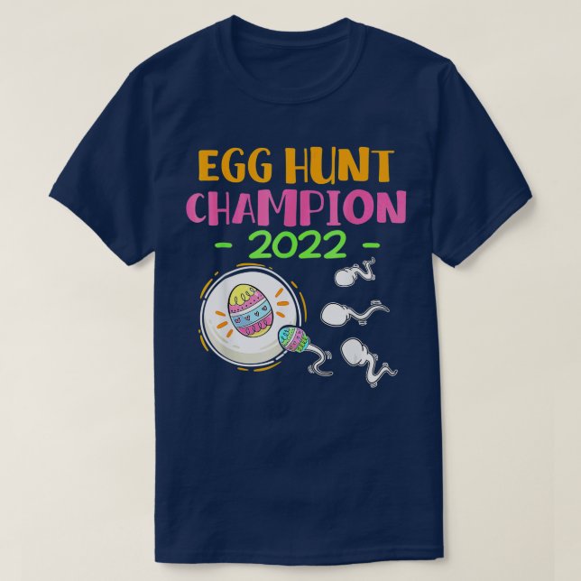 Egg hunt champion 2022 Easter Pregnancy Announceme T Shirt (Design framsida)