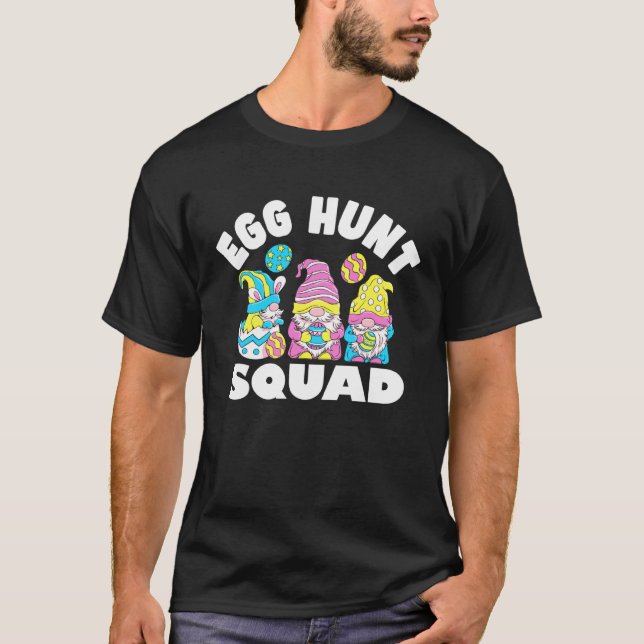 Egg Hunt Squad Gnomes Easter Day Bunny T Shirt (Framsida)
