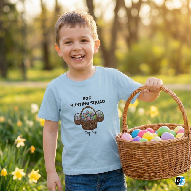Egg Hunting Squad Captain Customised Cute Easter  T Shirt (Skapare uppladdad)