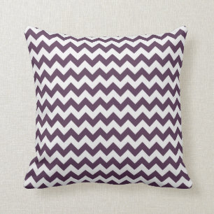 Eggplant Lila Chevron; zig zag Kudde