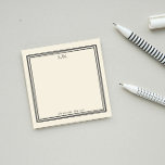 Eggshell & Grått Monogrammed Post-it Notes<br><div class="desc">Monogrammed post-it-anteckningar i eggshell med grått ram. Lägg till initialer och namn. En vanlig elegant-design.</div>