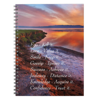 Egodödan värderar det kärlek den leendebehållan anteckningsbok med spiral