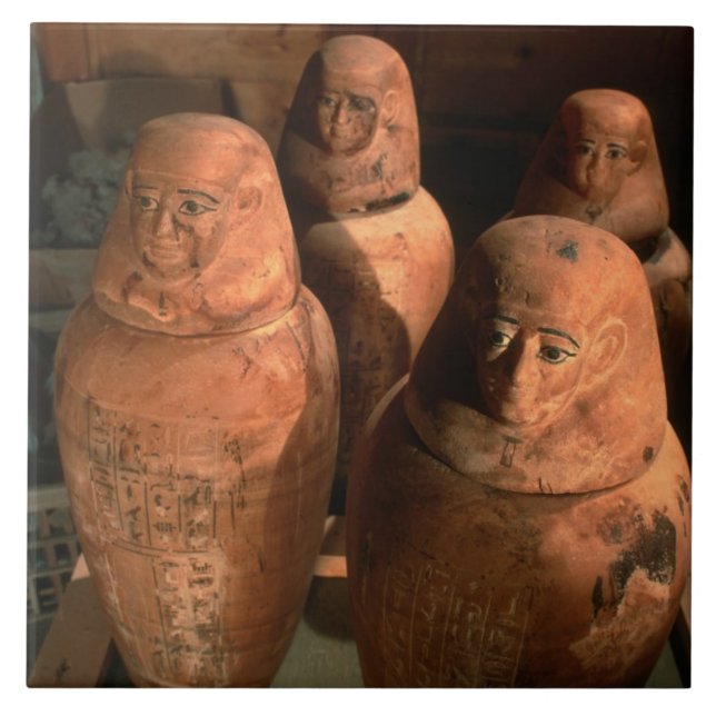 Egypten, 26:e dynasty Canopic burk hittad i Abu Kakelplatta (Framsidan)