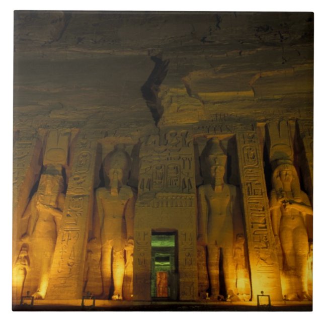 Egypten, Abu Simbel, Belyst fasad av Lilla Kakelplatta (Framsidan)