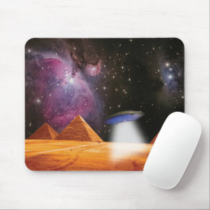 Egyptian Pyramids Giza Meets Space och UFO Musmatta