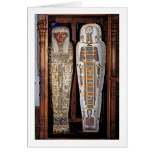 Egyptisk sarkofag som täckas med hieroglyphics (p hälsningskort