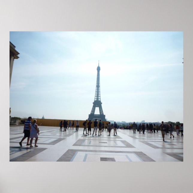 EIFFEL TORN BAKOM KONKRET BYGGNAD POSTER (Framsidan)