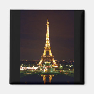 Eiffel torn på natten - färg magnet