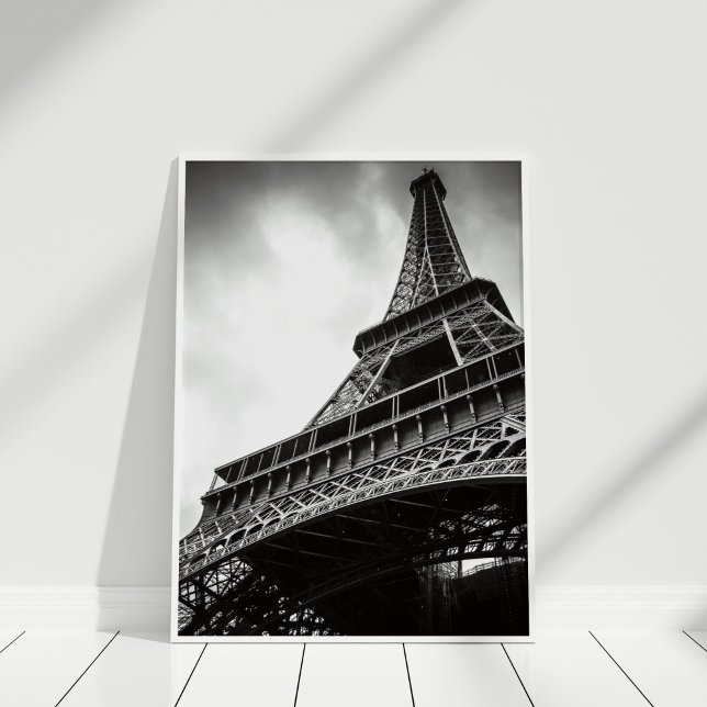 Eiffel Torn Poster utskrift (Black and White Eiffel Tower Poster Print in white frame.)