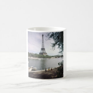 Eiffeltornet. Paris, omkring 1960. Kaffemugg