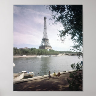 Eiffeltornet. Paris, omkring 1960. Poster