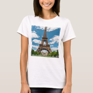 Eiffeltornet sett från Champ de Mars offentliga pa T Shirt